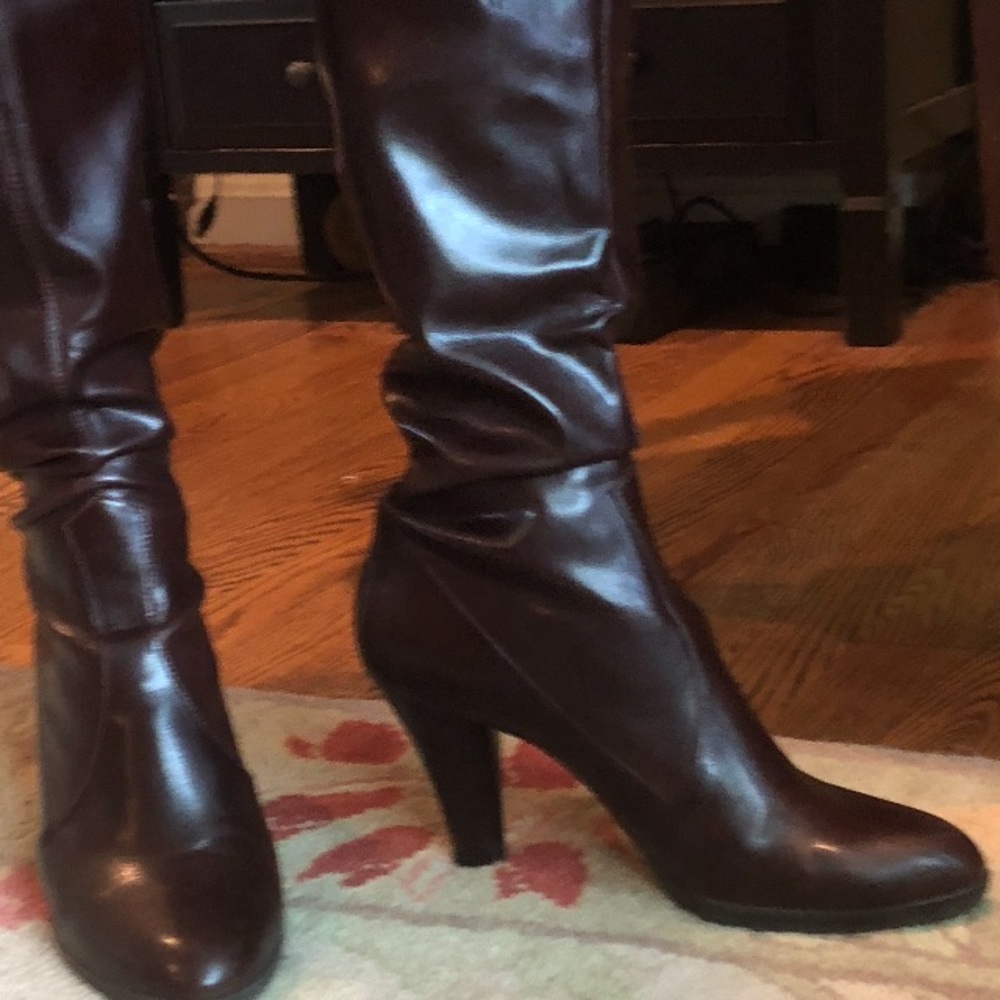 Knee high Franco Sarto heeled boots